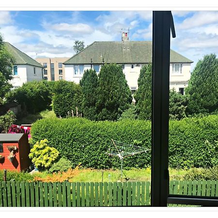 Bright & Spacious Double Room With Garden View- Close To Airport & City Centre Edynburg Zewnętrze zdjęcie